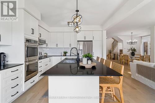 465 Thornborrow Court, Milton, ON - Indoor Photo Showing Kitchen With Upgraded Kitchen