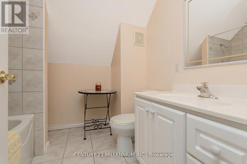 11 Old Pavillion Road, Caledon, ON - Indoor Photo Showing Bathroom