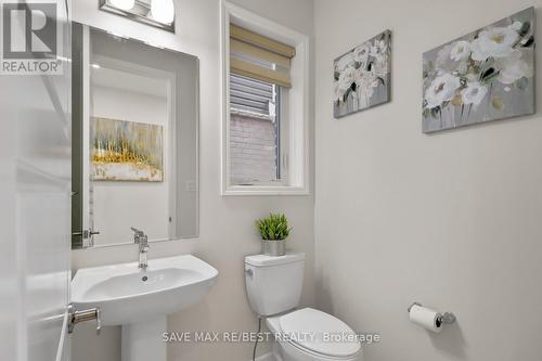 849 Aspen Terrace N, Milton, ON - Indoor Photo Showing Bathroom