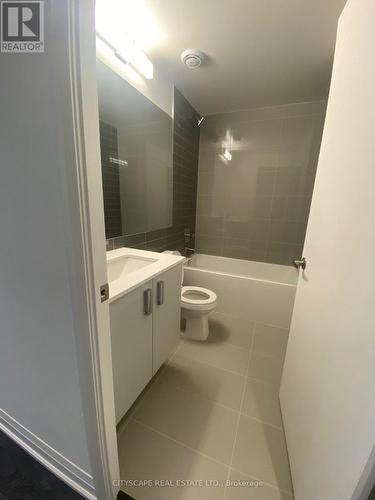 207 - 26 Gibbs Road, Toronto, ON - Indoor Photo Showing Bathroom