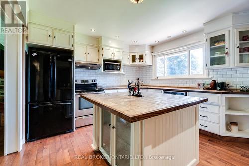 7718 22 Sideroad, Halton Hills, ON - Indoor Photo Showing Kitchen