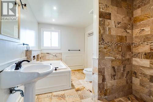 7718 22 Sideroad, Halton Hills, ON - Indoor Photo Showing Bathroom