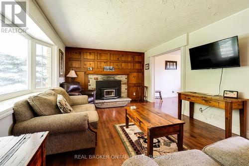 7718 22 Sideroad, Halton Hills, ON - Indoor Photo Showing Living Room With Fireplace