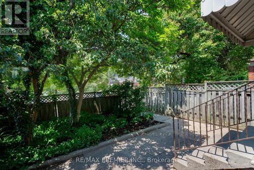 71 Miranda Avenue, Toronto, ON - Outdoor