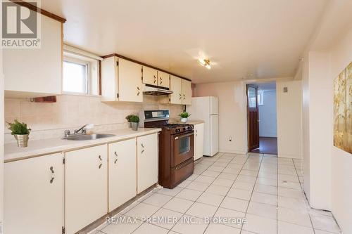 71 Miranda Avenue, Toronto, ON - Indoor Photo Showing Kitchen