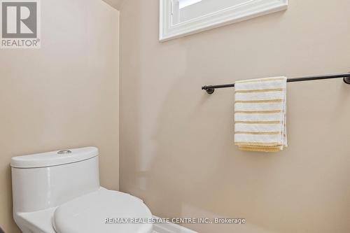 42 Ypres Road, Toronto, ON - Indoor Photo Showing Bathroom