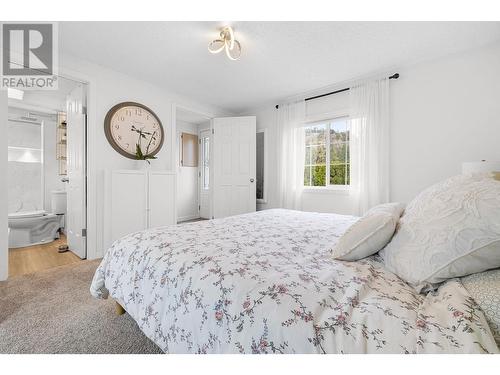 3585 Elk Road Unit# 8, West Kelowna, BC - Indoor Photo Showing Bedroom