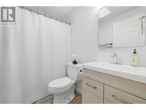 3585 Elk Road Unit# 8, West Kelowna, BC - Indoor Photo Showing Bathroom