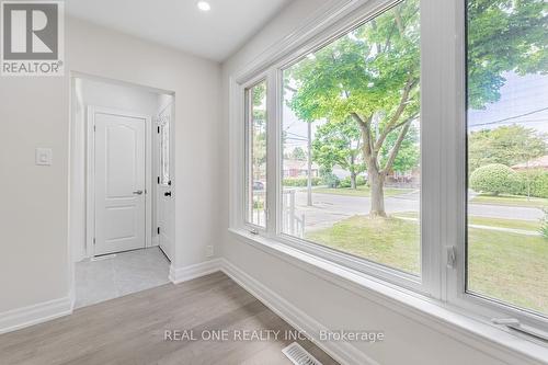 27 Snaresbrook Drive, Toronto, ON - Indoor Photo Showing Other Room