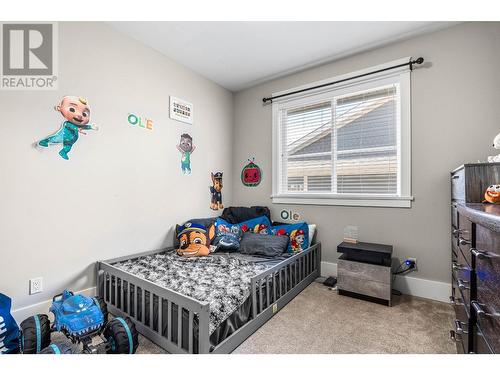 2802 Squamish Court, Kamloops, BC - Indoor Photo Showing Bedroom