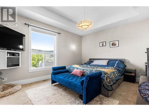 2802 Squamish Court, Kamloops, BC - Indoor Photo Showing Bedroom