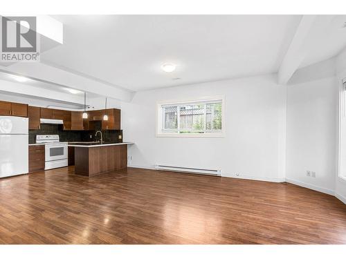 2802 Squamish Court, Kamloops, BC - Indoor Photo Showing Kitchen