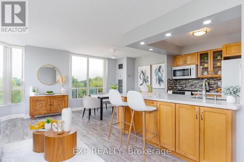 608 - 1 Hickory Tree Road, Toronto, ON - Indoor Photo Showing Kitchen