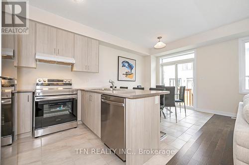 6 Daisy Lane, Thorold, ON - Indoor Photo Showing Kitchen