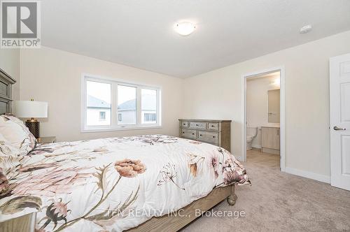 6 Daisy Lane, Thorold, ON - Indoor Photo Showing Bedroom