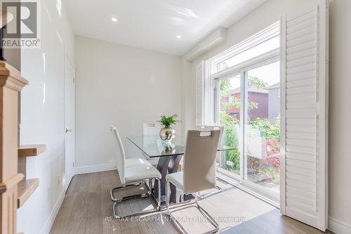 109 Peachwood Crescent, Hamilton, ON - Indoor Photo Showing Dining Room