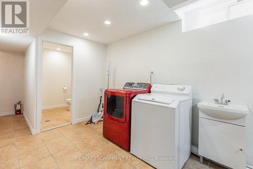 109 Peachwood Crescent, Hamilton (Stoney Creek), ON - Indoor Photo Showing Laundry Room