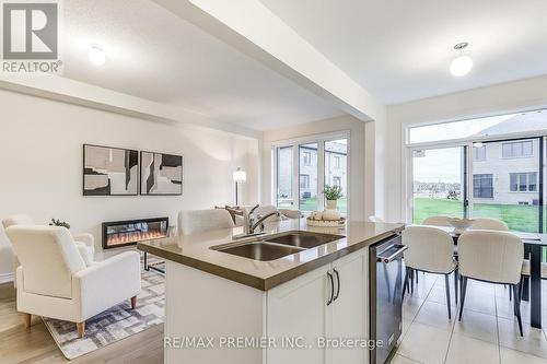 115 Armilia Place, Whitby, ON - Indoor Photo Showing Kitchen With Double Sink With Upgraded Kitchen