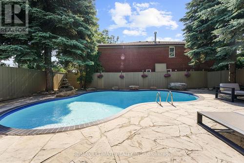 4 Woodvale Crescent, Toronto, ON - Outdoor