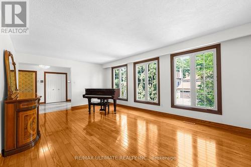 4 Woodvale Crescent, Toronto, ON - Indoor Photo Showing Other Room