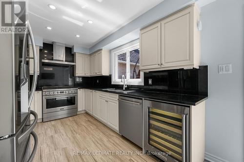 4 Woodvale Crescent, Toronto, ON - Indoor Photo Showing Kitchen With Upgraded Kitchen