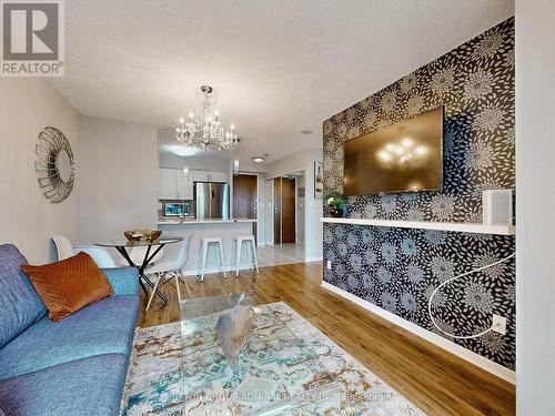 508 - 3 Ellesmere Street, Richmond Hill, ON - Indoor Photo Showing Living Room