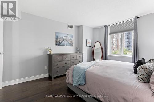 514 - 300 Webb Drive, Mississauga, ON - Indoor Photo Showing Bedroom