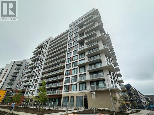 1425 - 2 David Eyer Road, Richmond Hill, ON - Outdoor With Balcony With Facade