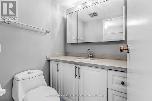 908 - 3700 Kaneff Crescent, Mississauga, ON - Indoor Photo Showing Bathroom