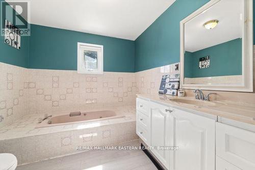 20 Buckhorn Road, Kawartha Lakes, ON - Indoor Photo Showing Bathroom