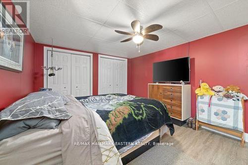 20 Buckhorn Road, Kawartha Lakes, ON - Indoor Photo Showing Bedroom