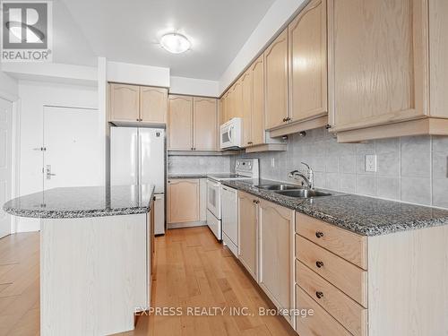 2319 - 80 Harrison Garden Boulevard, Toronto, ON - Indoor Photo Showing Kitchen With Double Sink