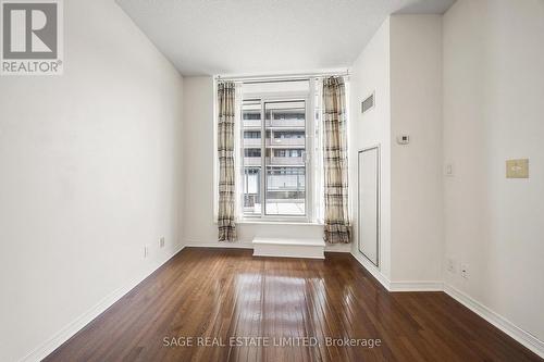 803 - 736 Spadina Avenue, Toronto, ON - Indoor Photo Showing Other Room