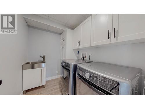 2431 Fairview Road, Oliver, BC - Indoor Photo Showing Laundry Room