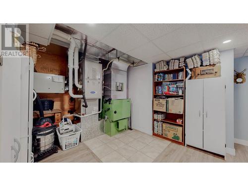 2431 Fairview Road, Oliver, BC - Indoor Photo Showing Basement