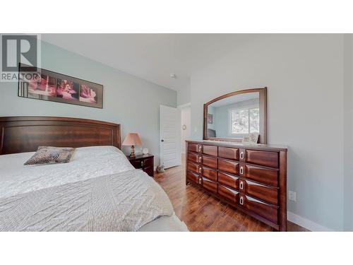 2431 Fairview Road, Oliver, BC - Indoor Photo Showing Bedroom