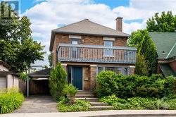 10 MOUNT PLEASANT AVENUE  Ottawa, ON K1S 0L8