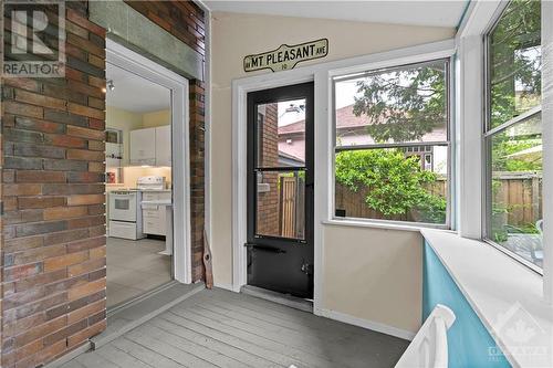 10 Mount Pleasant Avenue, Ottawa, ON - Indoor Photo Showing Dining Room