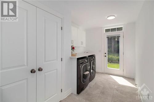 179 Avro Circle, Ottawa, ON - Indoor Photo Showing Laundry Room