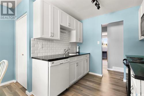 142 Fairview Road, Regina, SK - Indoor Photo Showing Kitchen