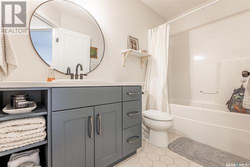 2011 Coy Avenue, Saskatoon, SK - Indoor Photo Showing Bathroom