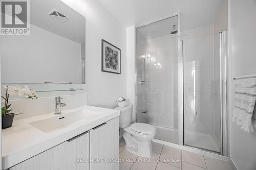 2105 - 225 Sumach Street, Toronto, ON - Indoor Photo Showing Bathroom