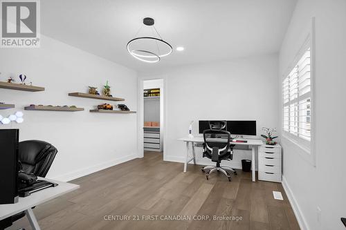 2869 Heardcreek Trail, London, ON - Indoor Photo Showing Office