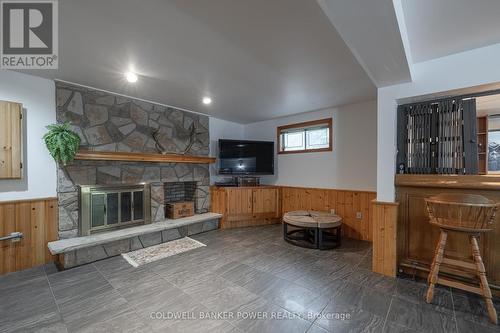 134 Parks Edge Crescent, London, ON - Indoor With Fireplace