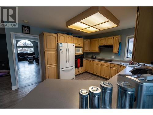 5706 Kovachich Drive, Prince George, BC - Indoor Photo Showing Kitchen With Double Sink