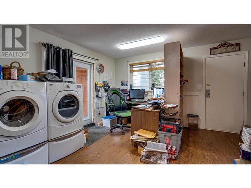6049 Old Kamloops Road, Vernon, BC - Indoor Photo Showing Laundry Room