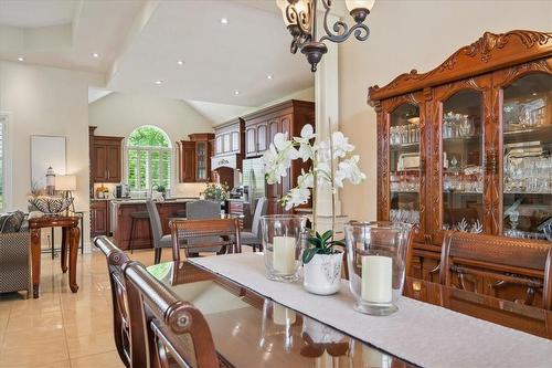 9893 Dickenson Road W, Hamilton, ON - Indoor Photo Showing Dining Room