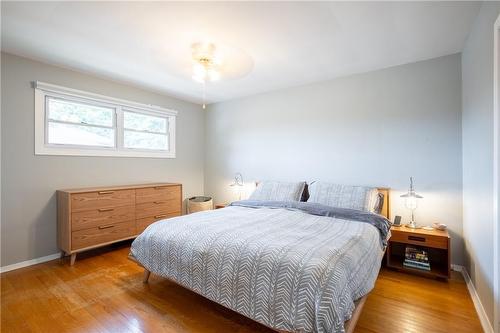 61 Mayfair Avenue, Hamilton, ON - Indoor Photo Showing Bedroom