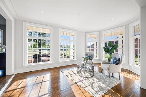 11863 Niagara River Parkway, Niagara Falls, ON - Indoor Photo Showing Living Room