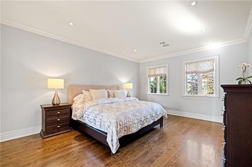 11863 Niagara River Parkway, Niagara Falls, ON - Indoor Photo Showing Bedroom